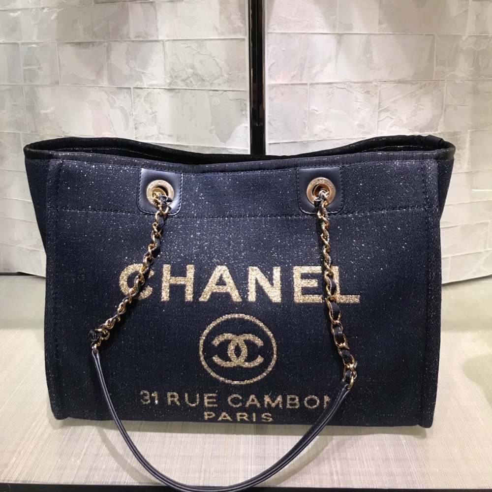 2019 Dark Navy Chanel Deauville